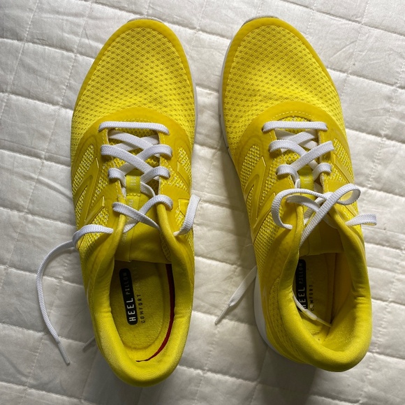 New Balance Sneakers - Picture 1 of 3